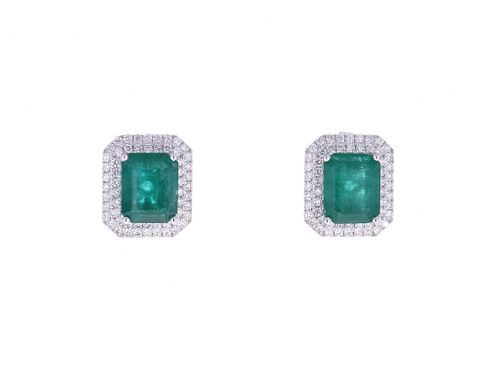 Elegant Emerald VS2 Diamond & 18k Gold Earrings