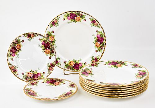 ROYAL ALBERT OLD COUNTRY ROSES PLATE SET