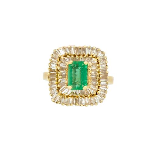 Gorgeous 4.75ctw Emerald and Diamonds 14K Yellow Gold Cocktail Ring