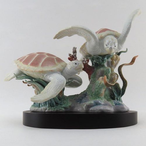 Lladro "Sea Turtle" Porcelain Grouping #1006953. Includes: wooden base and original box