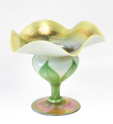 SIGNED TIFFANY FAVRILE PULLED FEATHER TULIP VASE