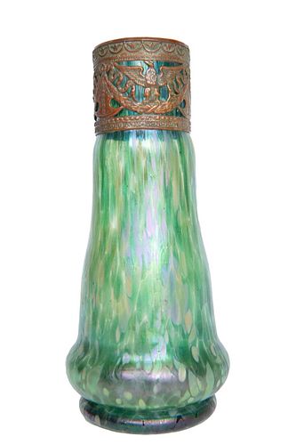 Early 20th Century Green Art Glass Bud Vase