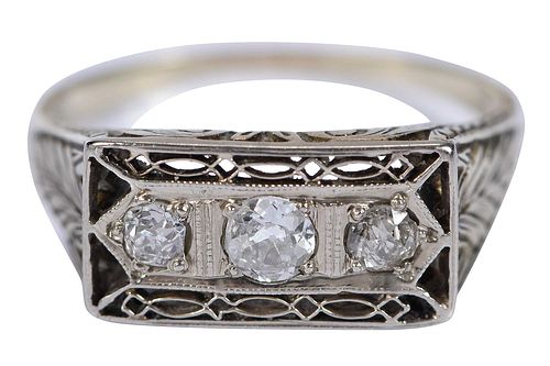 14kt. Three Old European Cut Diamond Engraved Ring