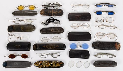 ASSORTED VINTAGE EYEGLASSES / SPECTACLES AND CASES, LOT OF 17