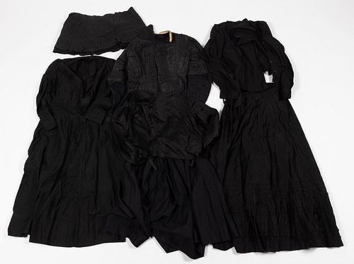 VICTORIAN / ANTIQUE BLACK / MOURNING CLOTHING, LOT OF SEVEN