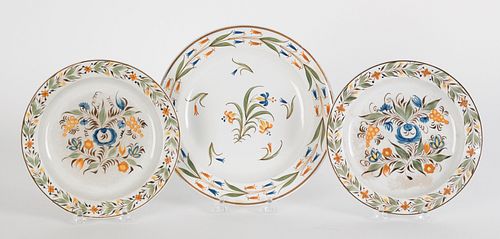 Pair of Davenport plates, 19th c., with floral dec