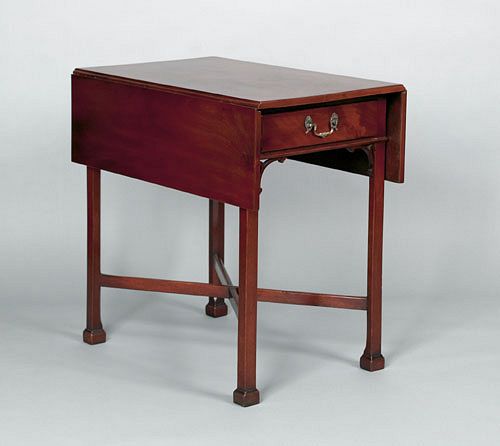 Philadelphia Chippendale mahogany Pembroke table,a