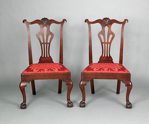 Pair of Delaware Valley Chippendale walnut diningh