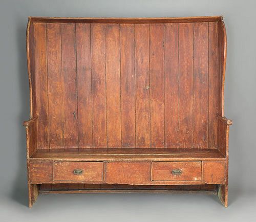 English painted pine settle, late 18th c., the cur