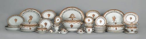 Important Chinese export porcelain dinner service,