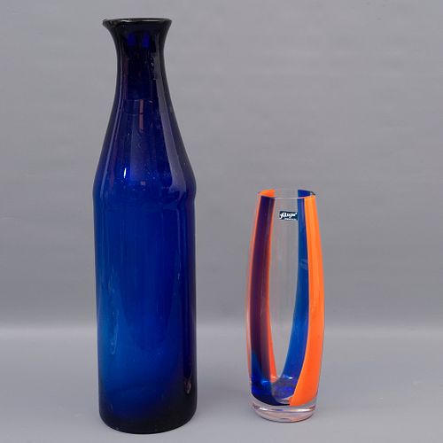 FLOREROS POLONIA SIGLO XX Elaborados en cristal y vidrio  Uno de la marca Alicja Diseños orgánicos  En colores azules y...