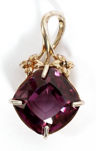 6.90 CT AMETHYST AND GOLD PENDANT