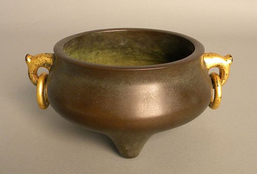 Chinese bronze pot, 3 1/2" h., 8 1/4" dia.