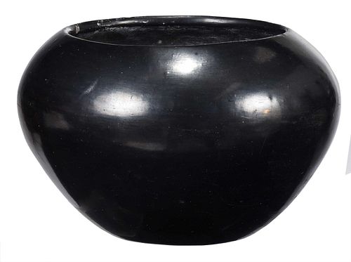 Maria Martinez Blackware Pot