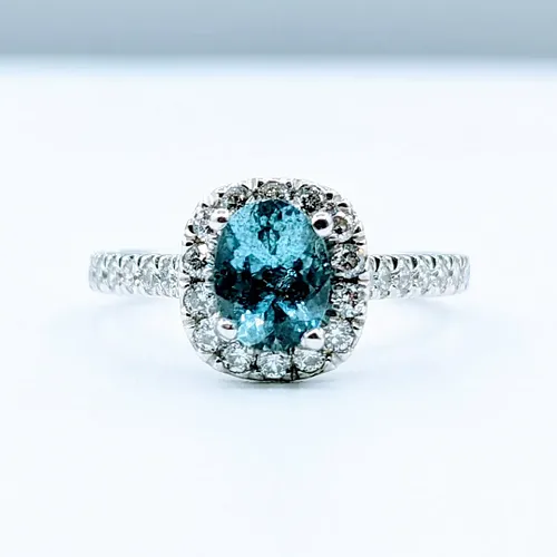Stunning Diamond & Aquamarine Ring