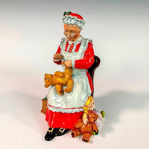 Mrs. Claus, Prototype - Royal Doulton Figurine