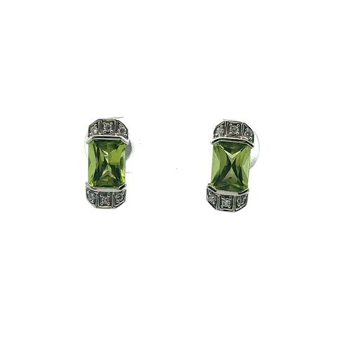 18k Gold Earrings with peridots and Diamonds