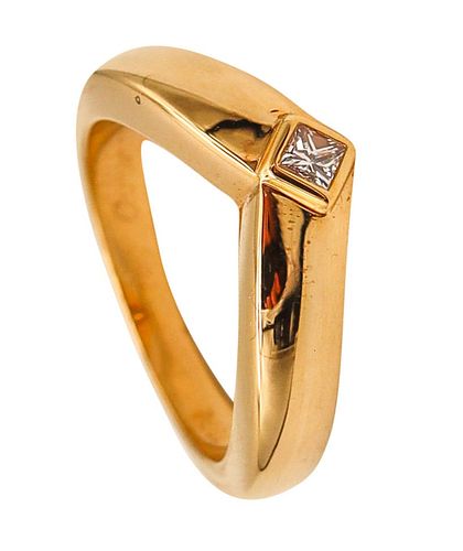 Cartier Paris V Shaped Ring In 18Kt Gold With VS Diamond