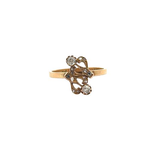Art Nouveau 18k Gold Ring with Diamonds