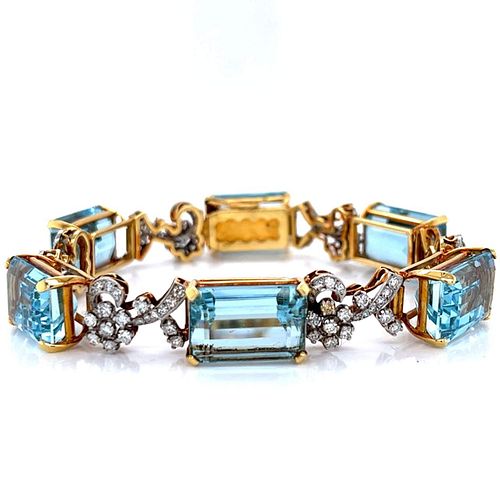 88.50 Ctw in Aquamarines & Diamonds Retro 18k Gold Bracelet