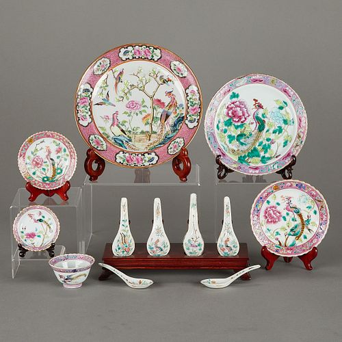12 Chinese 19th c. Famille Rose Porcelain Objects