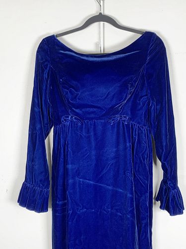 VINTAGE LONG LORRIE DEB BLUE VELVET DRESS for sale at auction on 8th ...