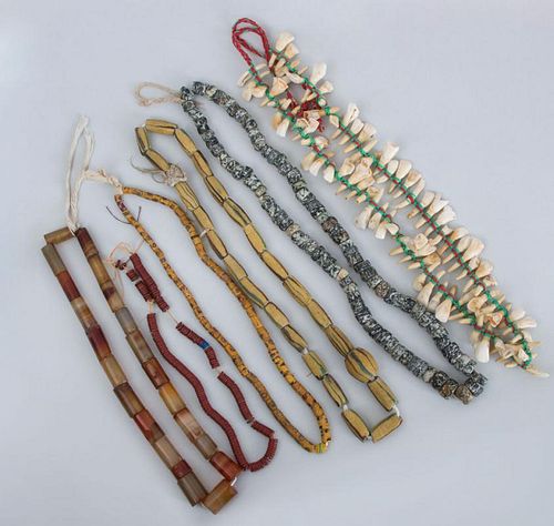 MISCELLANEOUS GROUP OF ASSORTED BEAD NECKLACES