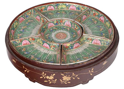 Chinese Enamel Decorated Porcelain Serving Dish Set in Box