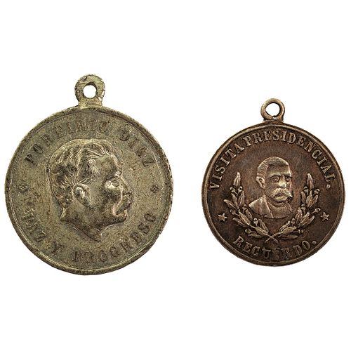 Medallas de Porfirio Díaz. "Porfirio Díaz, Paz y Progreso" / Visita de Díaz a Guadalajara. Medallas en níquel y en bronce. Piezas: 2.
