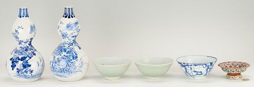 6 Asian Porcelain Items, incl. Double Gourd Vases and Chinese Export