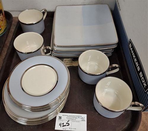 TRAY LENOX 16PC. BLUE FROST LUNCHEON SET