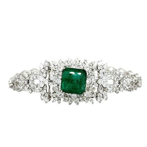 Elegant Emerald and Diamond Luxury Bracelet GIA