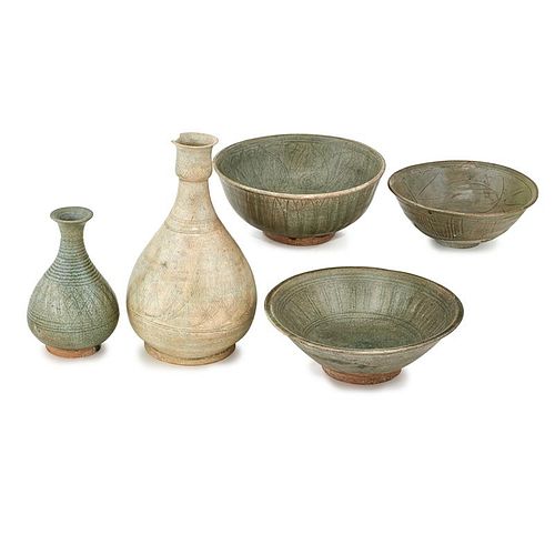 GROUP OF THAI POTTERY