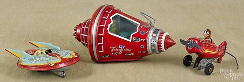 SH Japanese tin friction Friendship 7 space toy, 20th c., 9'' l.