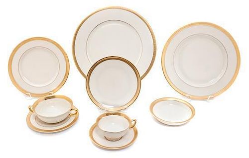 A Lenox Porcelain Dinner Service Dinner plate diameter 12 inches.