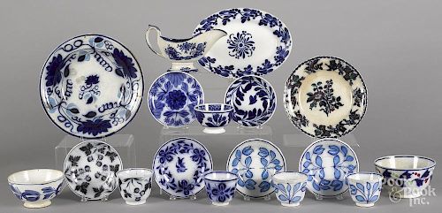 Blue and white porcelain tablewares, seventeen pieces.