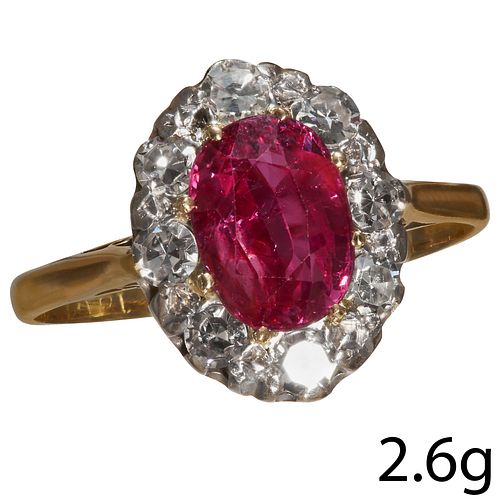 RUBY AND DIAMOND CLUSTER RING. 