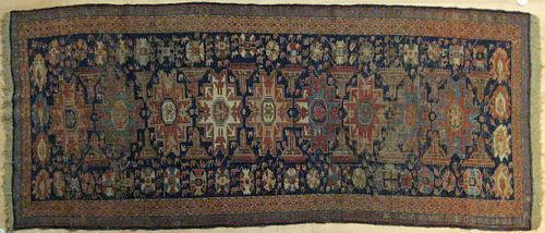 Sumac carpet, ca 1900, in a lesghi star design, 8'