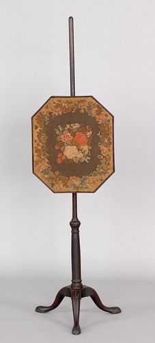 George II mahogany polescreen, mid 18th c., with o
