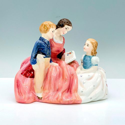 Bedtime Story HN2059 - Royal Doulton Figurine