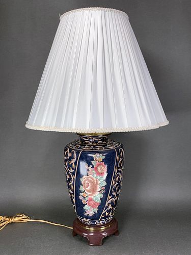 ASIAN STYLE FLORAL LAMP
