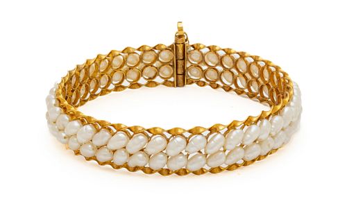 Pearl And 18K Yellow Gold Bracelet Dia. 2.5" 21g 1 pc