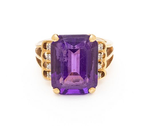 Amethyst And 14K Gold Ring, 7g Size: 4