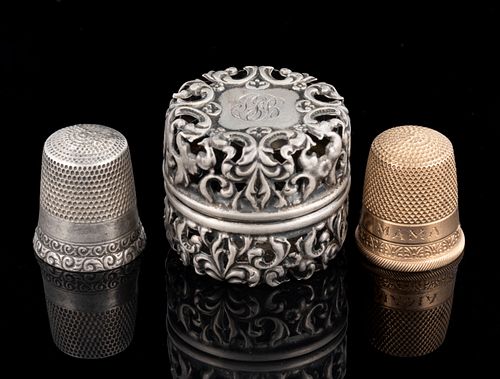 AMERICAN 10K GOLD AND STERLING SILVER THIMBLES AND THIMBLE CASE, LOT OF THREE