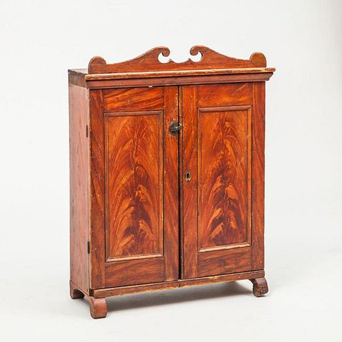 CLASSICAL GRAIN-PAINTED PINE TABLE-TOP CABINET