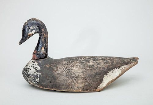 CARVED AND PAINTED WOOD CANADA GOOSE DECOY