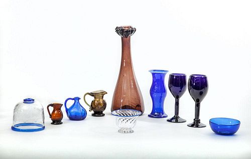 GROUP OF ELEVEN COLORED GLASS ARTICLES