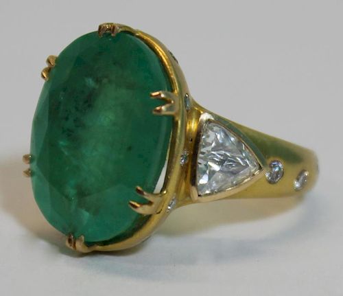 JEWELRY. 14.32 Ct. Emerald and Diamond Ring.