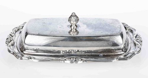 FISHER SILVERSMITHS STERLING SILVER COVERED BUTTER DISH WITH GLASS LINER