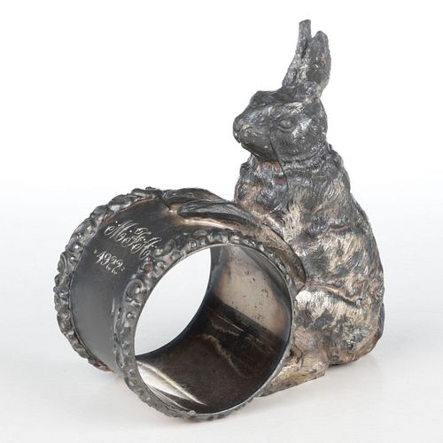 VAN BERGH SILVER PLATE CO. RABBIT FIGURAL SILVER-PLATED NAPKIN RING